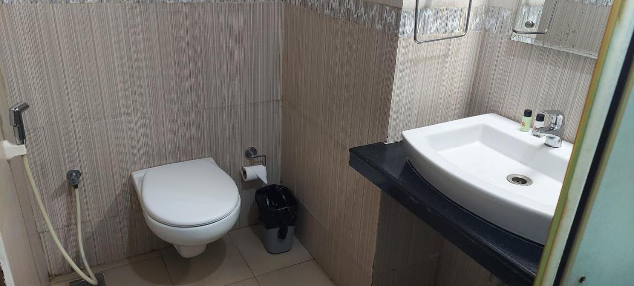 Srm Hotel Тутікорин Екстер'єр фото