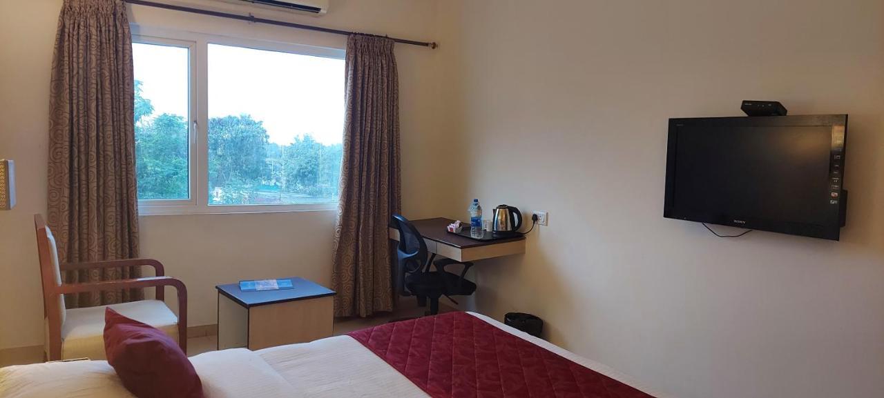 Srm Hotel Тутікорин Екстер'єр фото